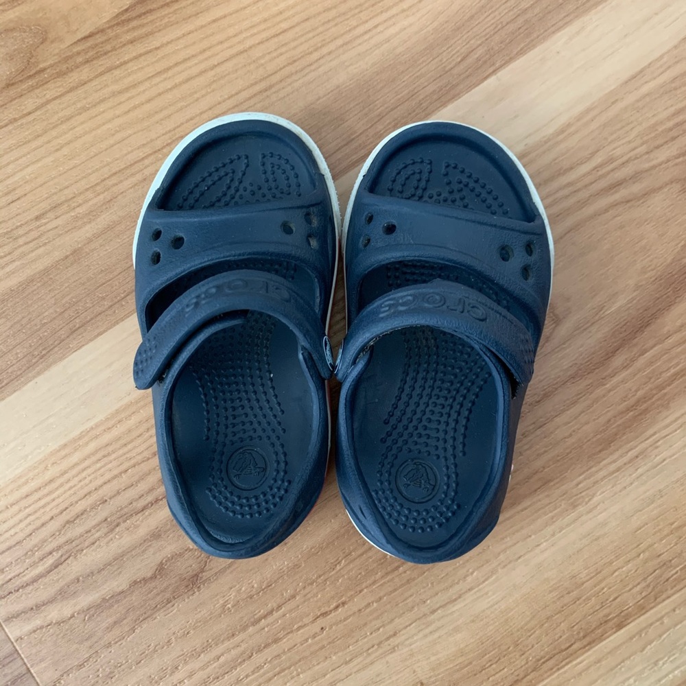 Navy Croc Velcro Sandals SZ 5C